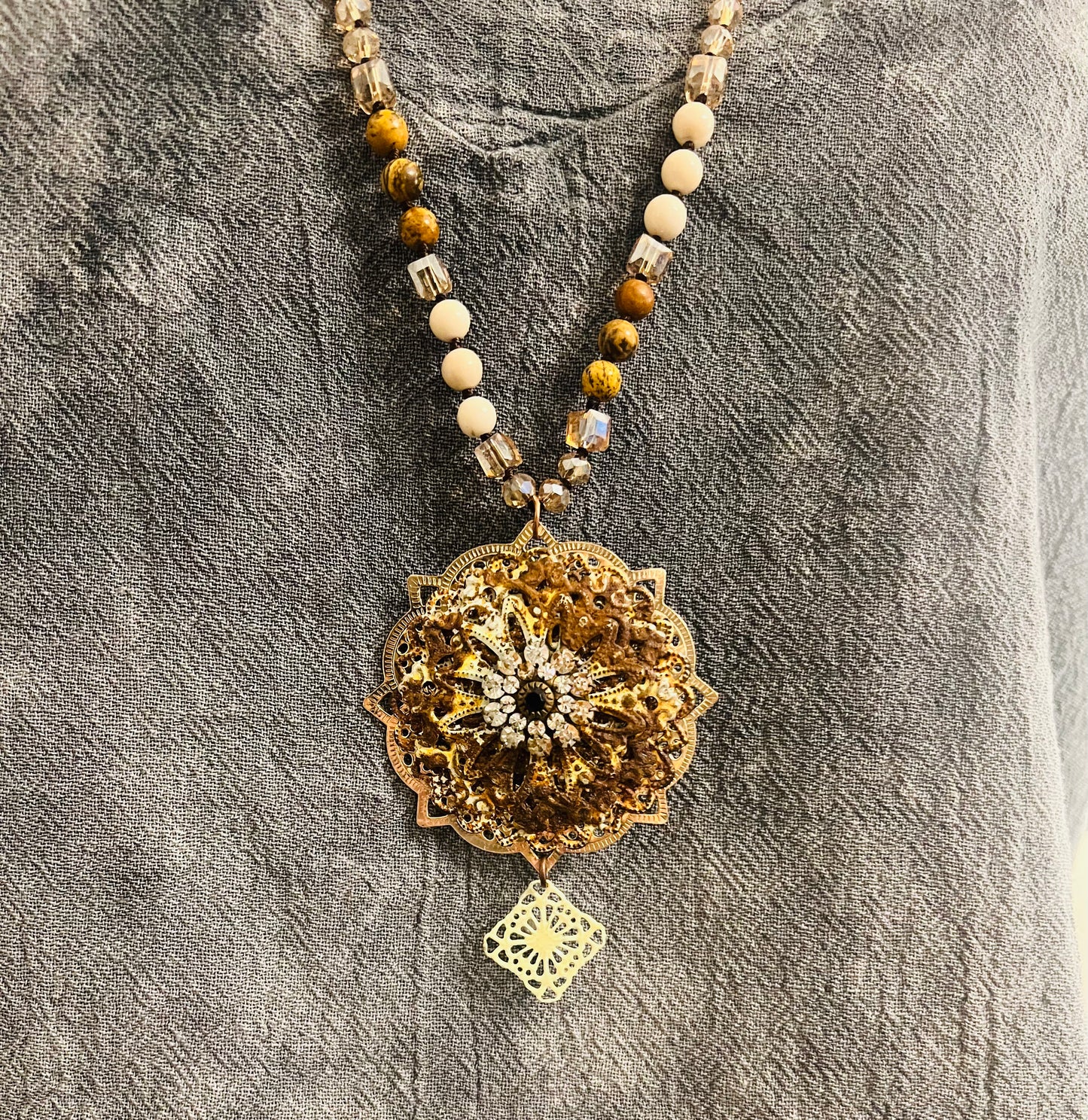 Vintage Vibe Filigree Necklace