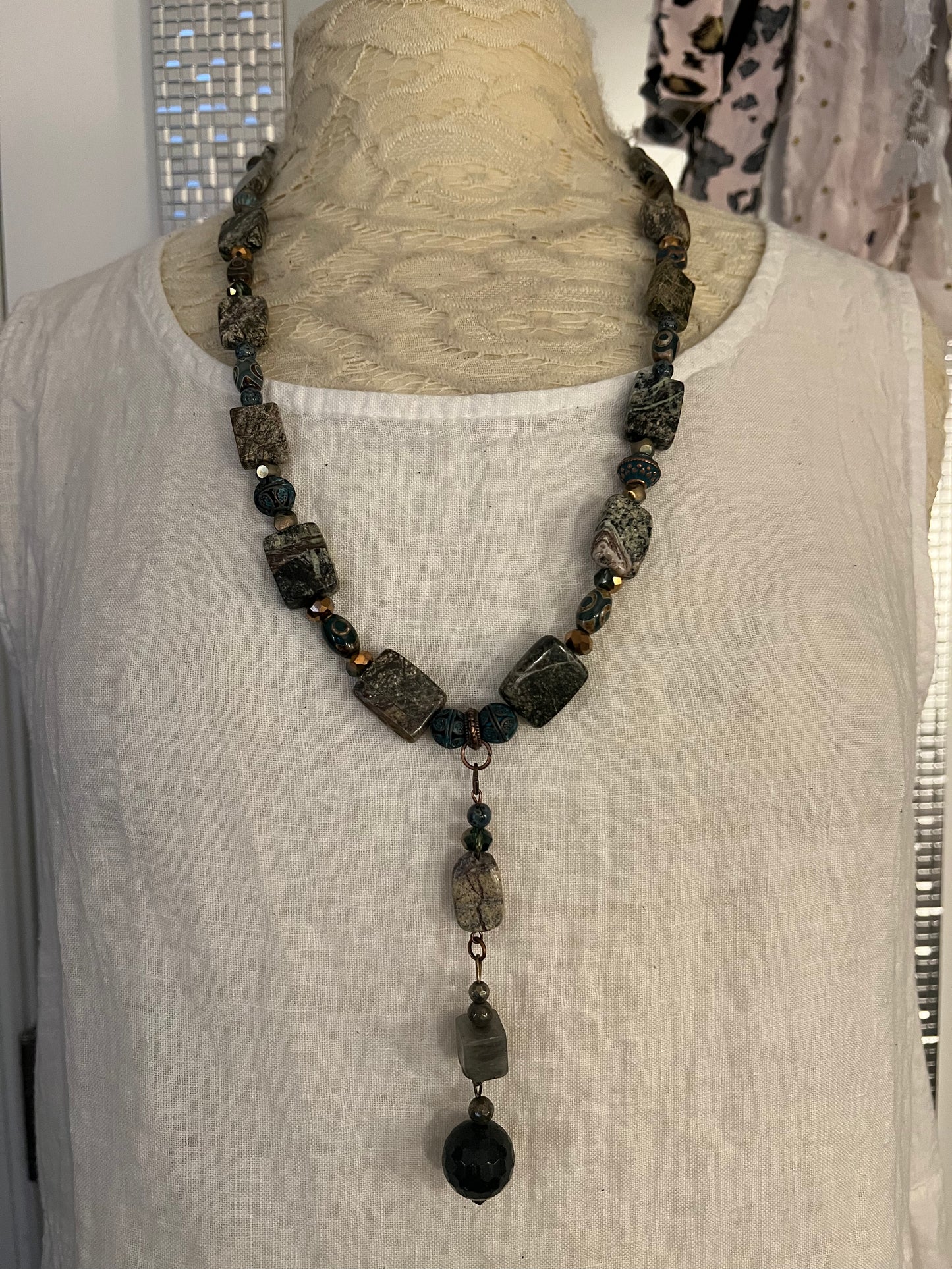 Jaded Stone Necklace & Bracelet Set