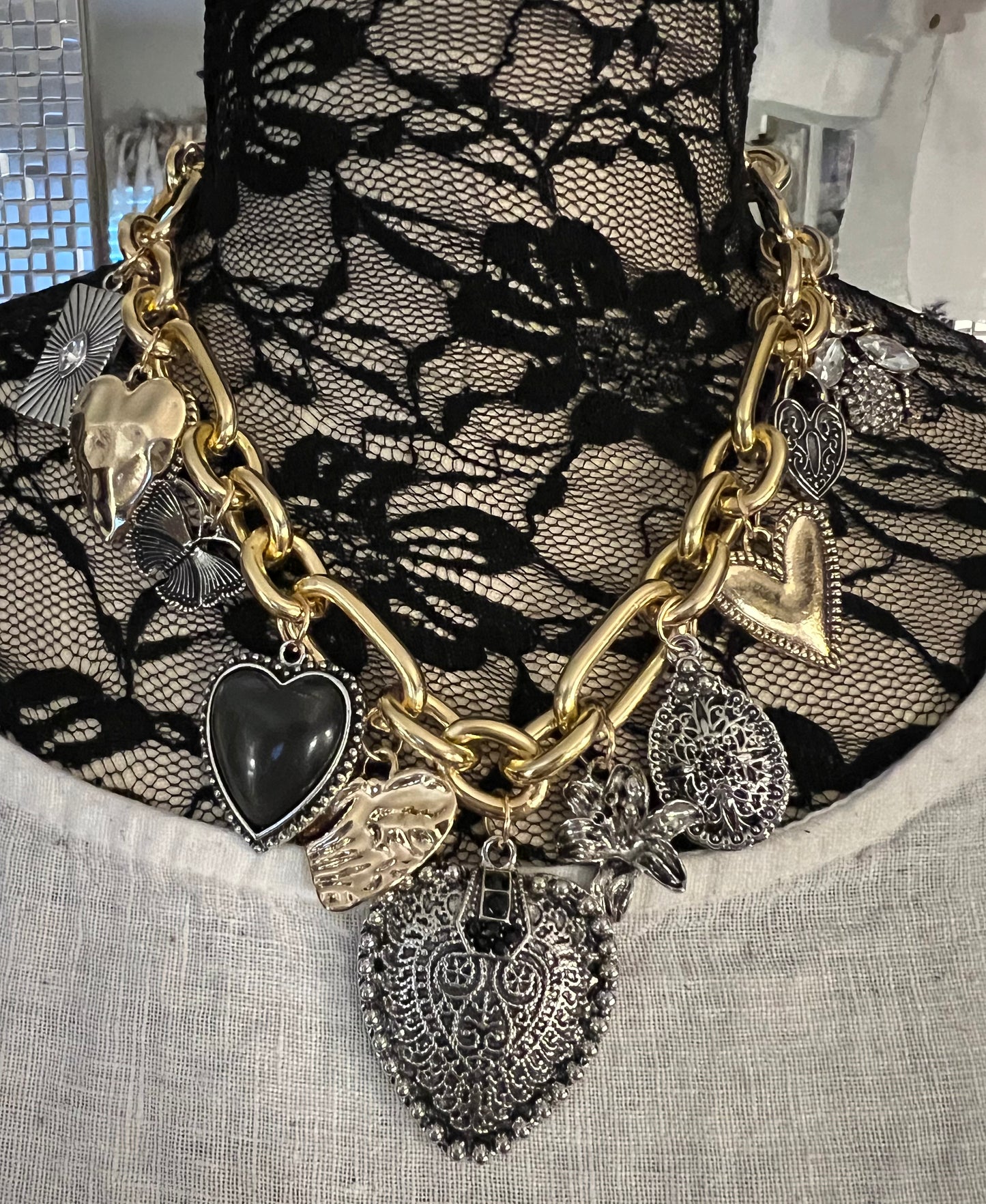 Hearts Rush In Necklace