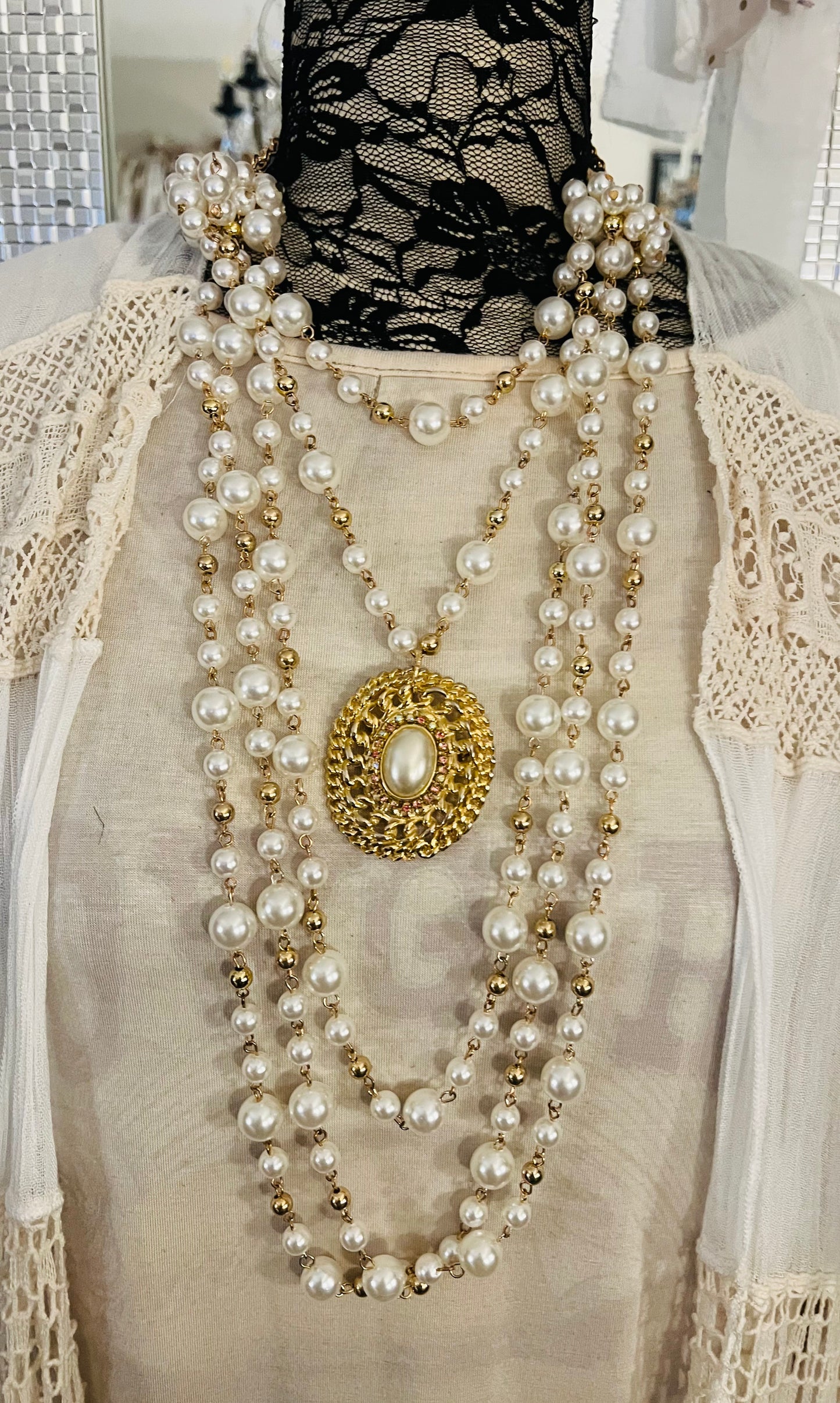 Pearl Drops Necklace