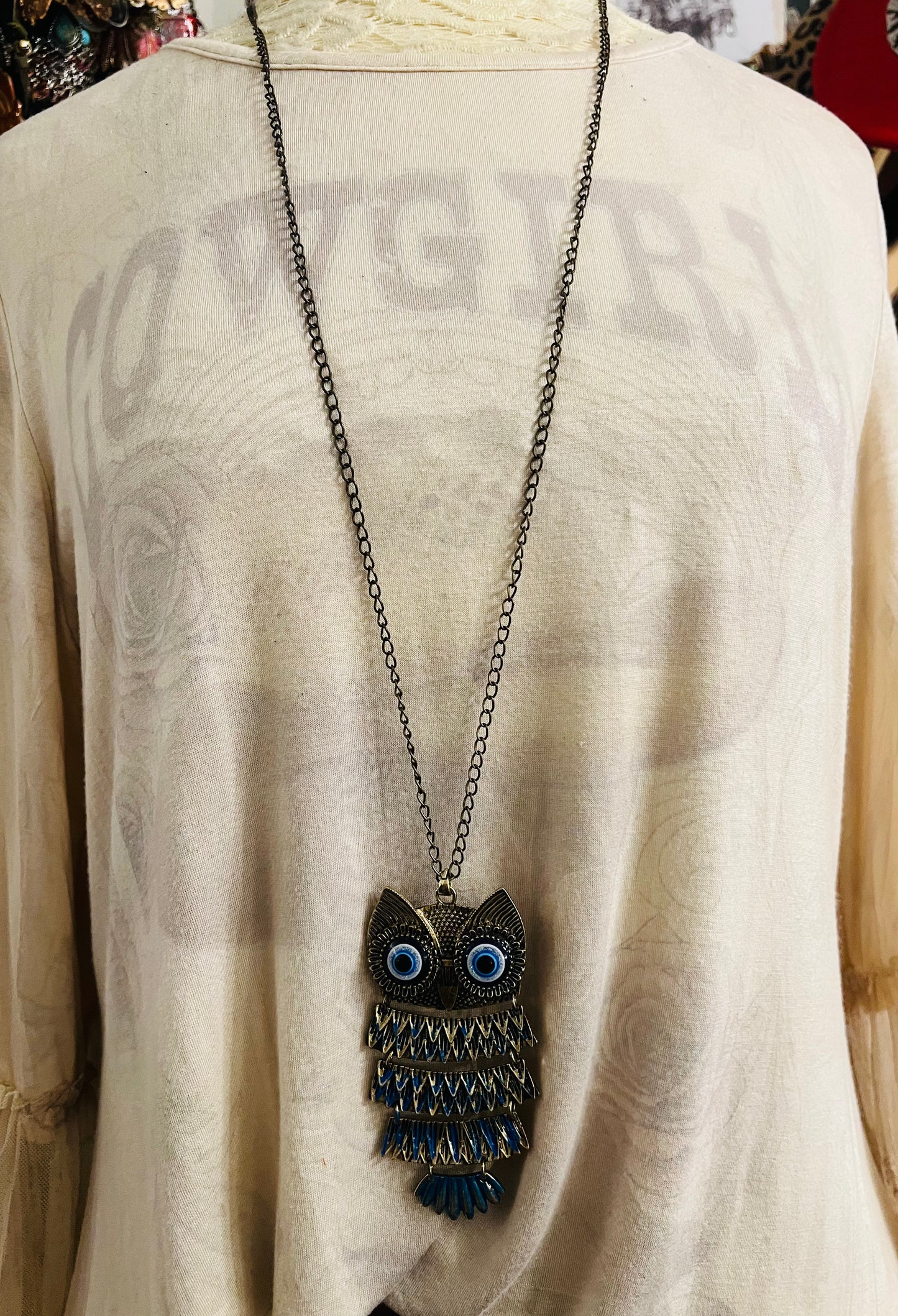 Vintage Vibes Owl Pendant