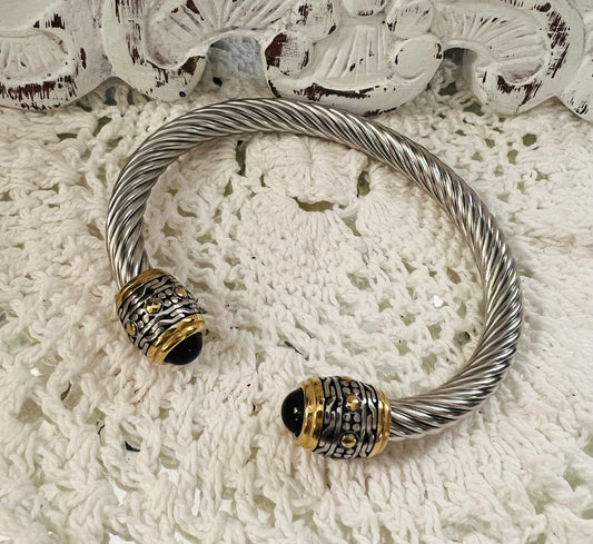 Black Eyes Cable Bracelet