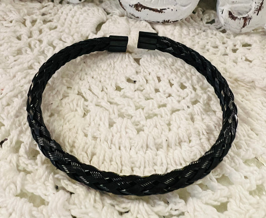 Braided Bangle in Black