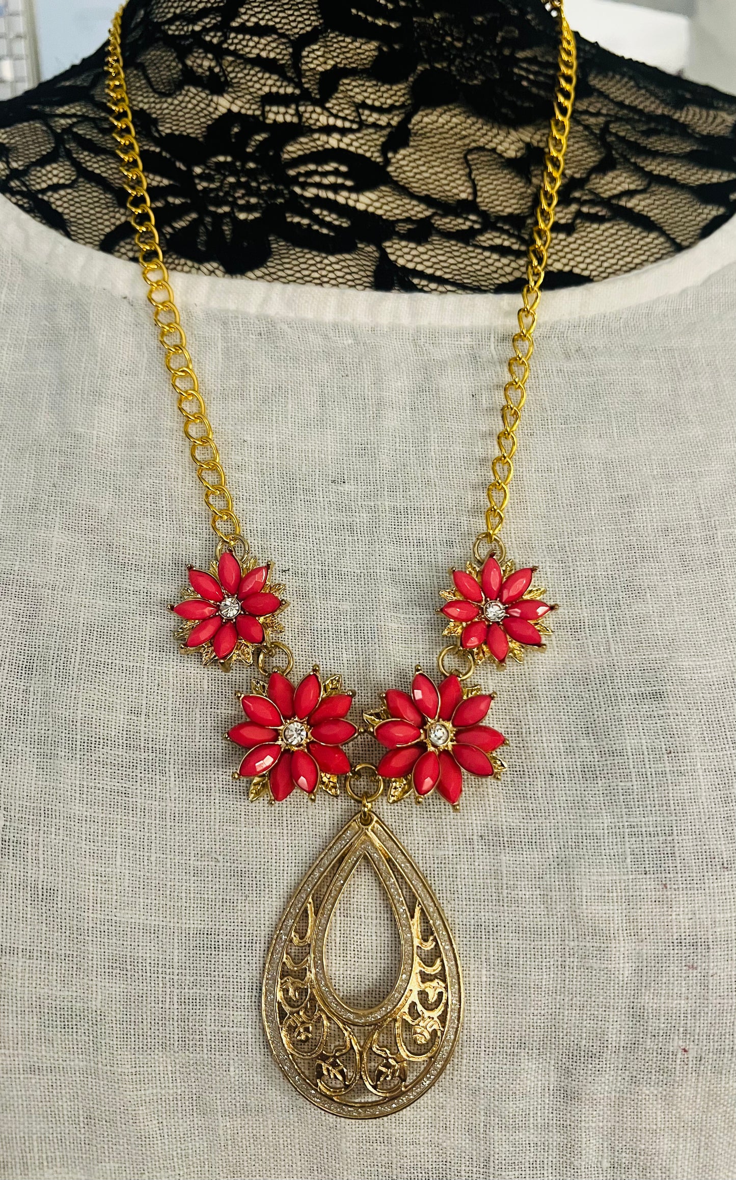 Coral flowers for Day's Necklace