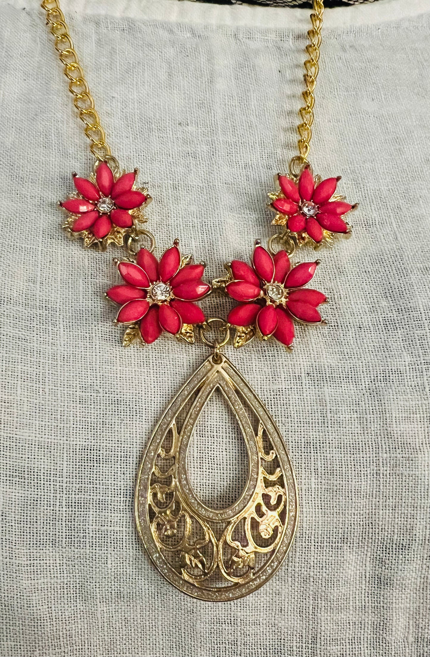 Coral flowers for Day's Necklace