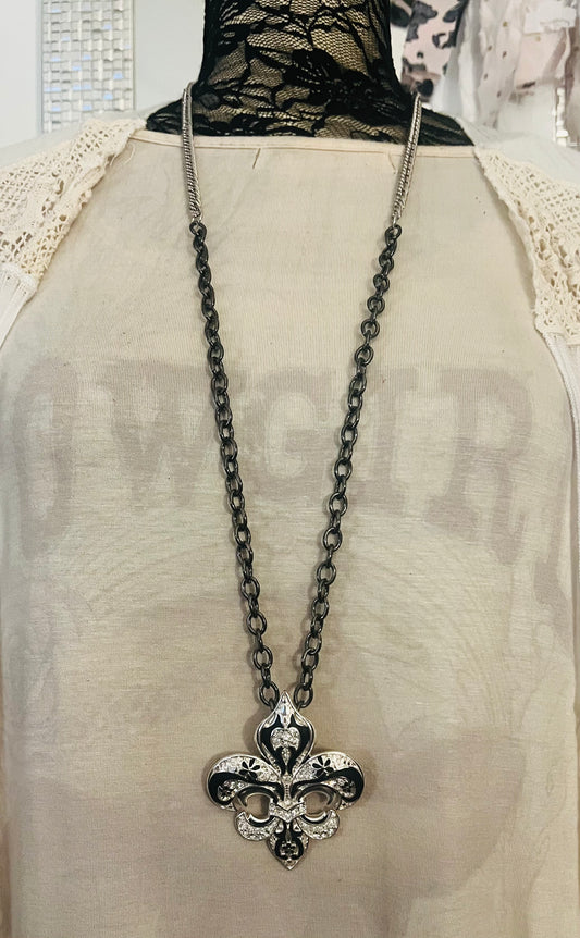 Simply Fleur Di Lis Necklace