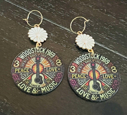 Woodstock Daisy Earrings