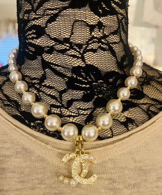 Double C's Fashion Necklace