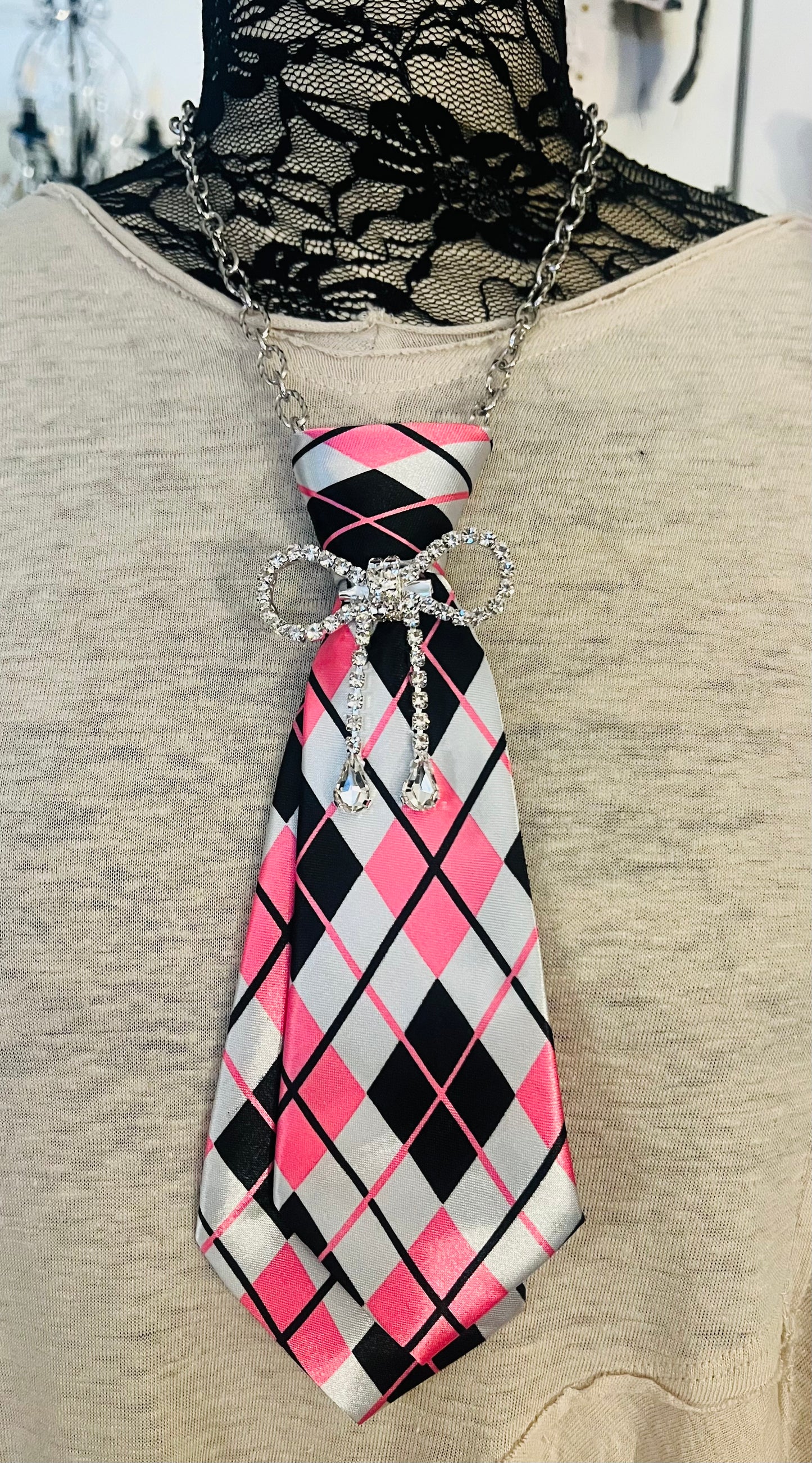 Pretty Rhinestone Bow Tie Necklace