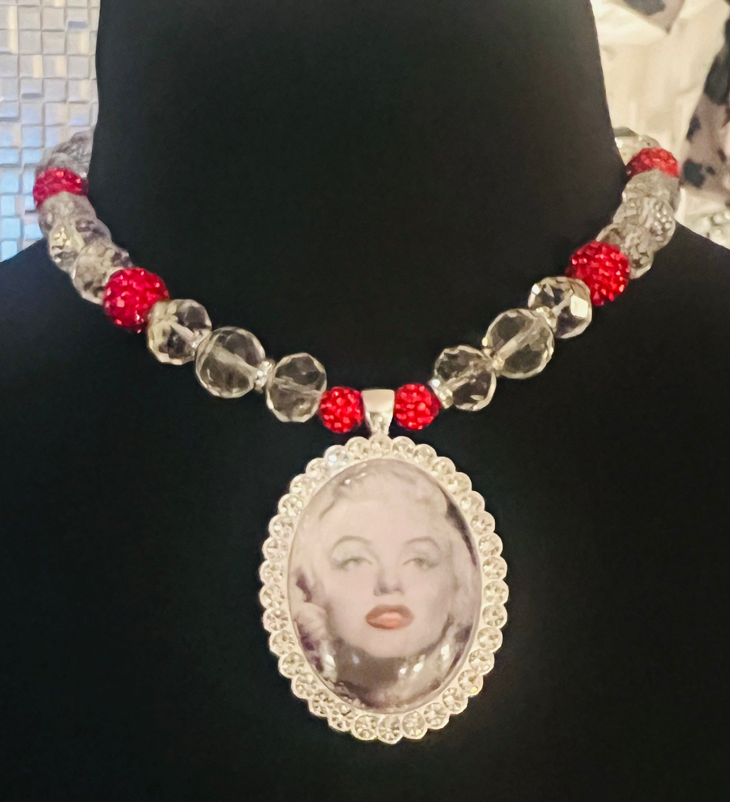 Stunning Marilyn in Black & White Necklace