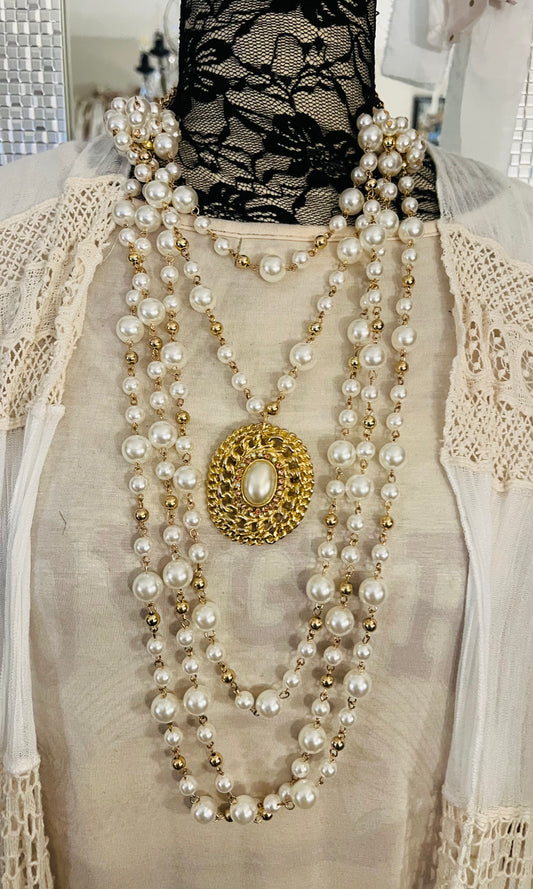 Pearl Drops Necklace