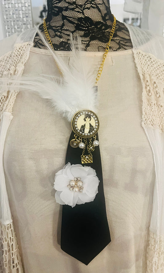 Vintage Lady Tie Necklace